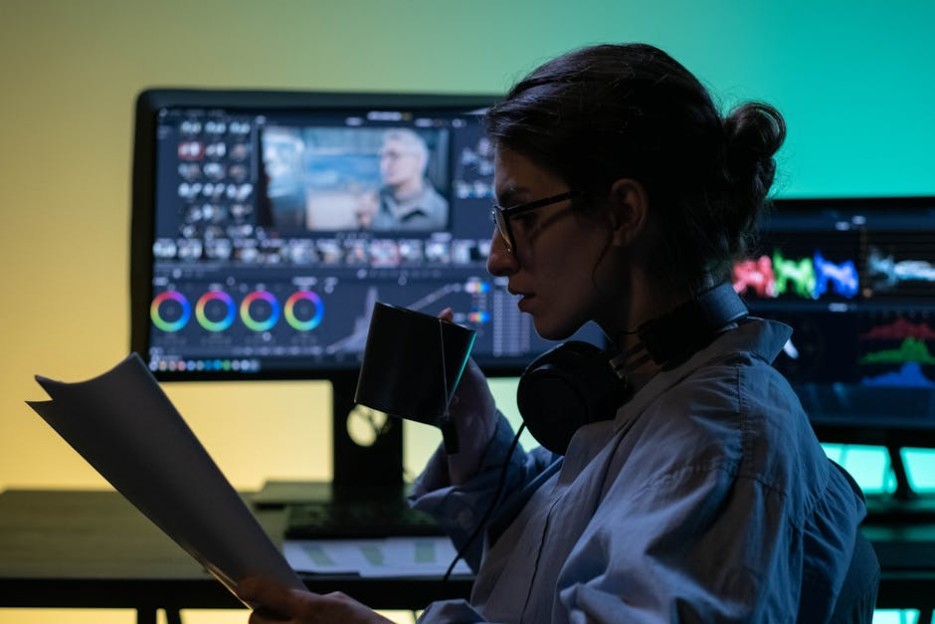 From Indie to Industry: Online Branding Strategies for Emerging Filmmakers